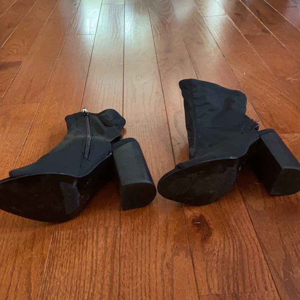 Open Toe Booties. - image 3